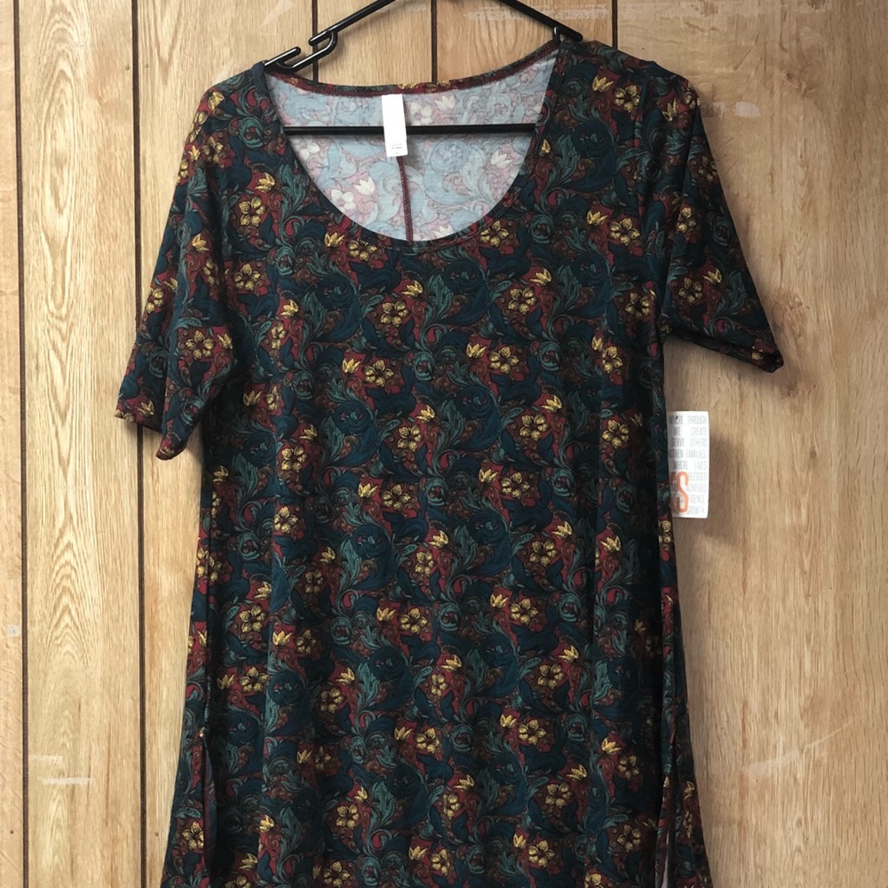 Lularoe Perfect T XS Flowers And Scrolls
